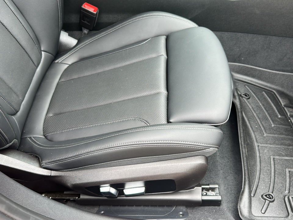2023 BMW 3 Series 330i