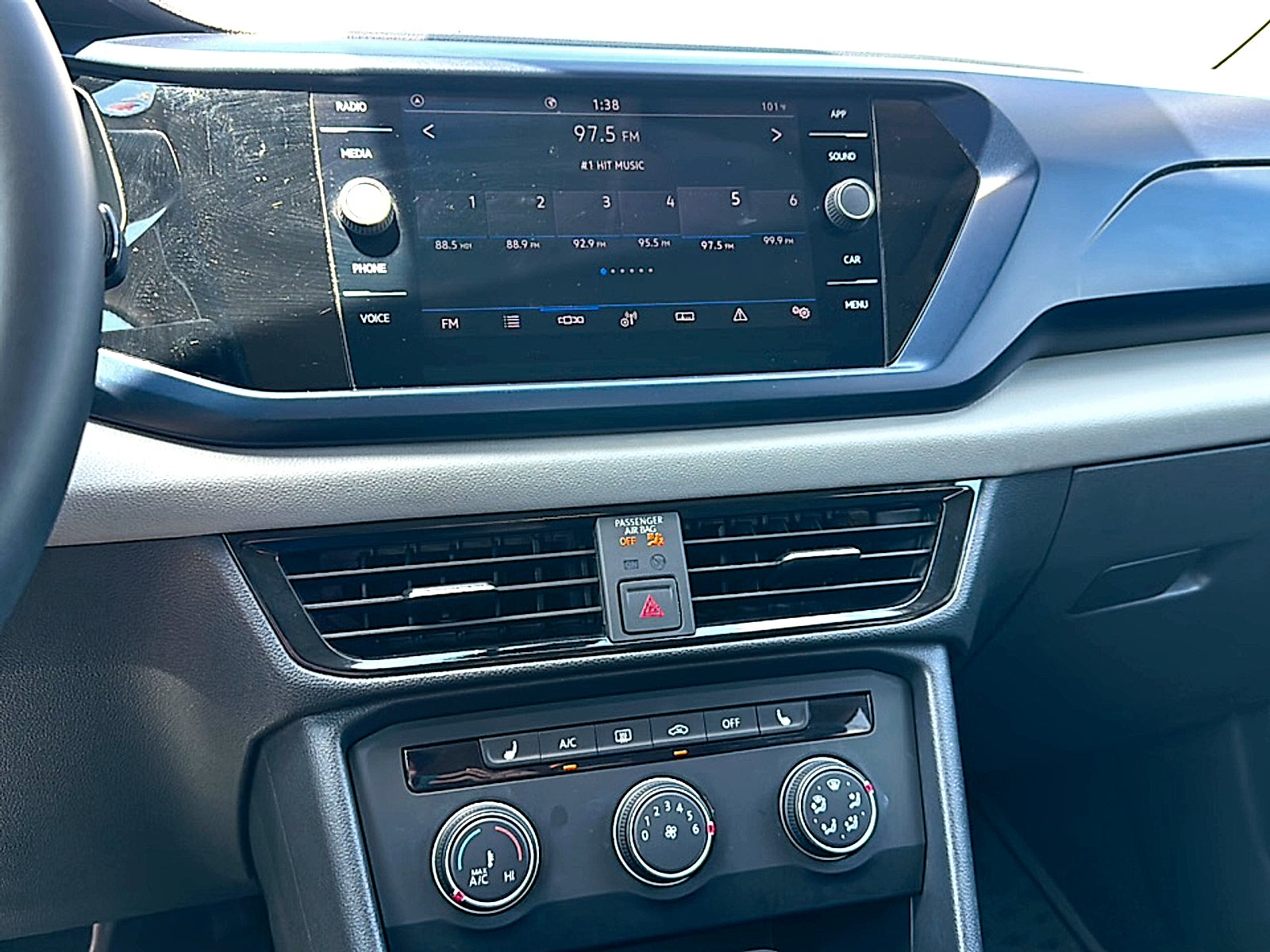 2022 Volkswagen Taos SE