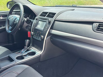 2016 Toyota Camry SE
