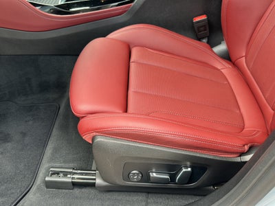 2025 BMW X4 xDrive30i