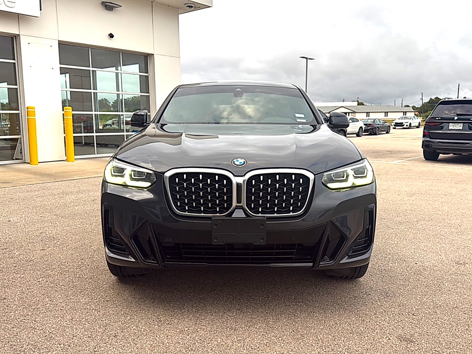 2022 BMW X4 xDrive30i