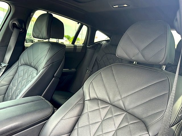 2025 BMW X6 M60i