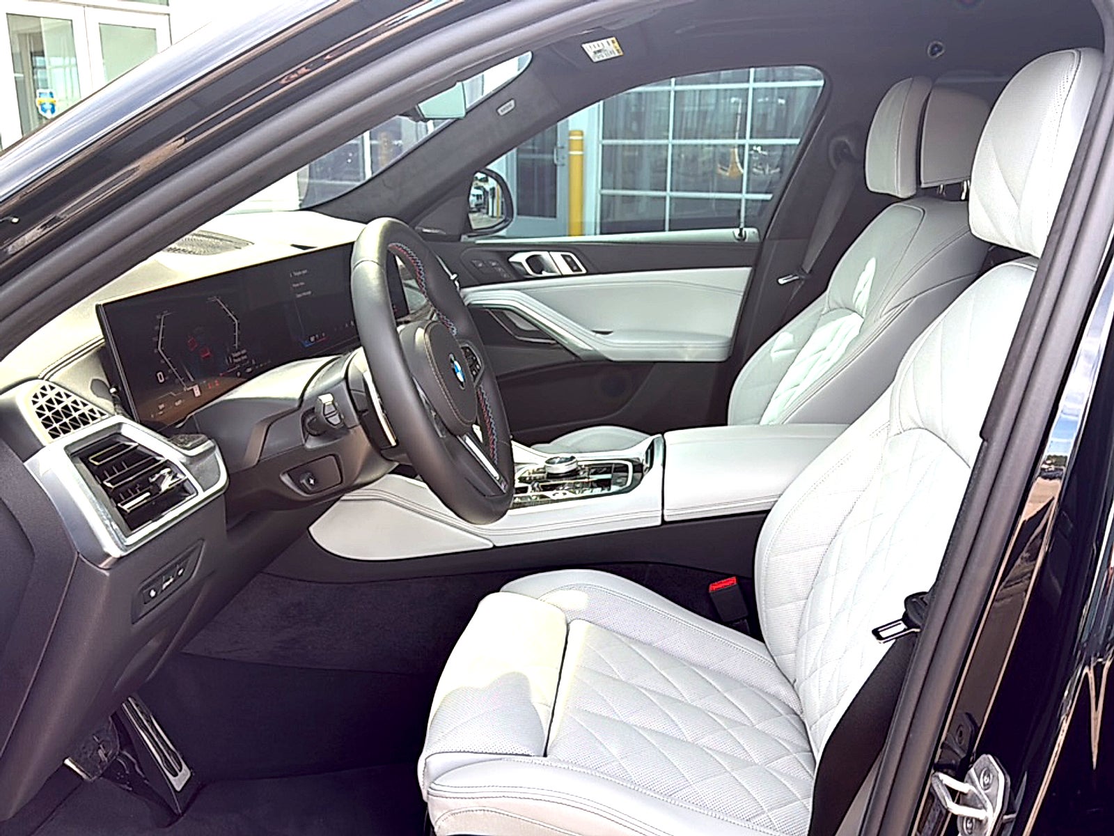 2026 BMW X6 M60i
