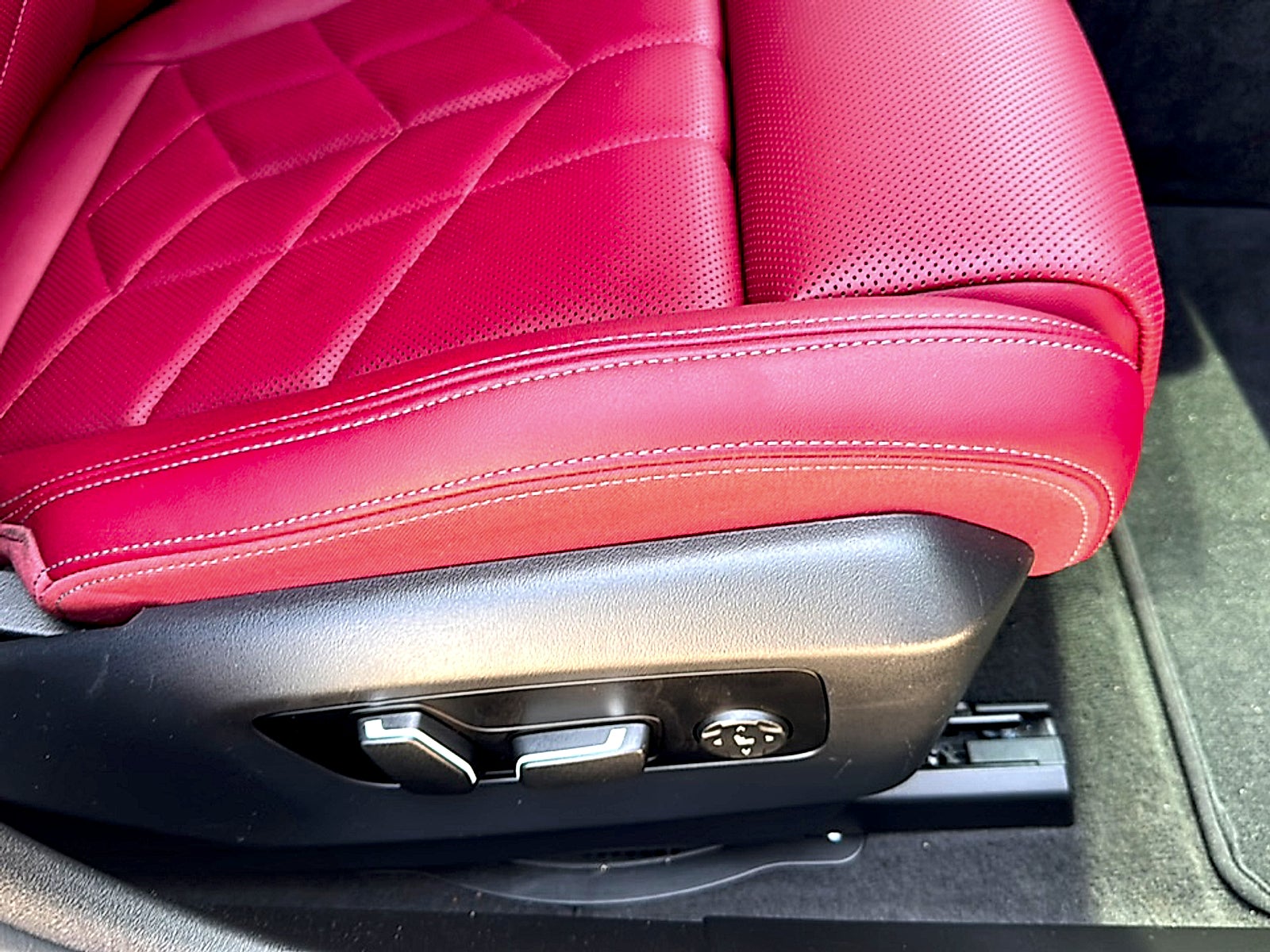 2024 BMW 5 Series 530i