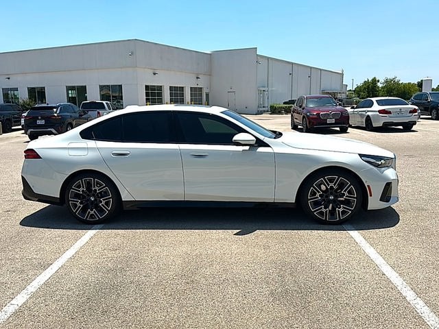 2024 BMW 5 Series 530i