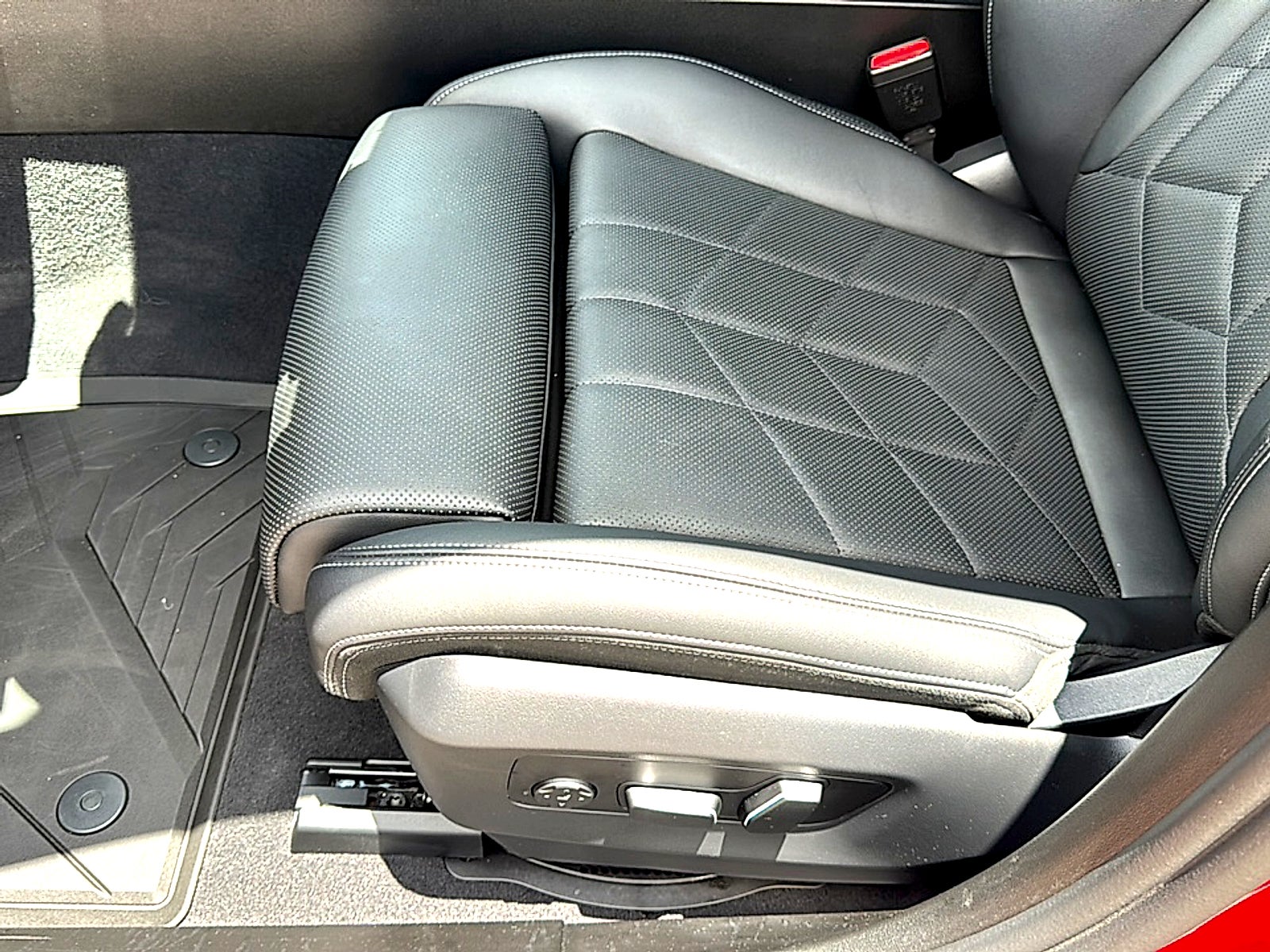 2025 BMW 5 Series 530i