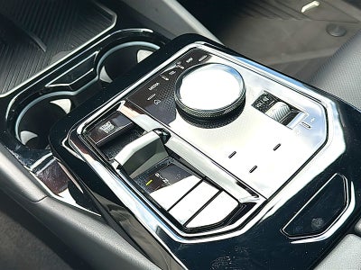 2025 BMW 5 Series 530i