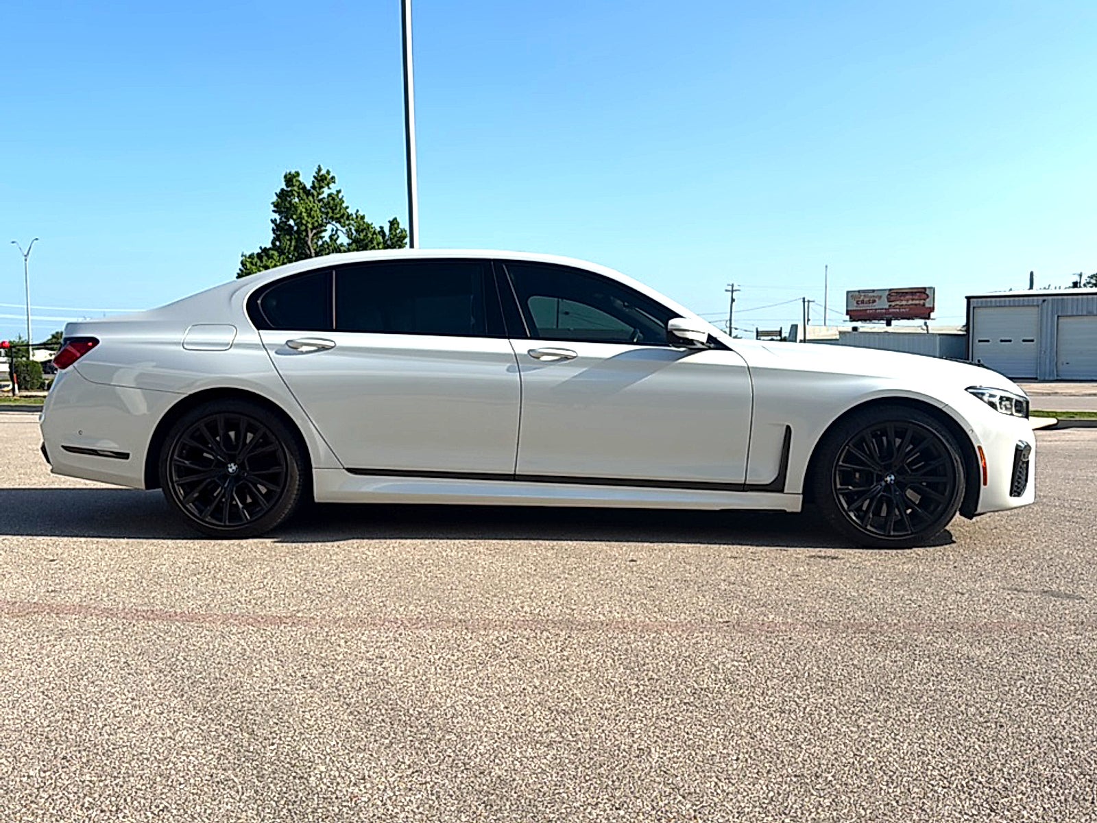 2022 BMW 7 Series 740i