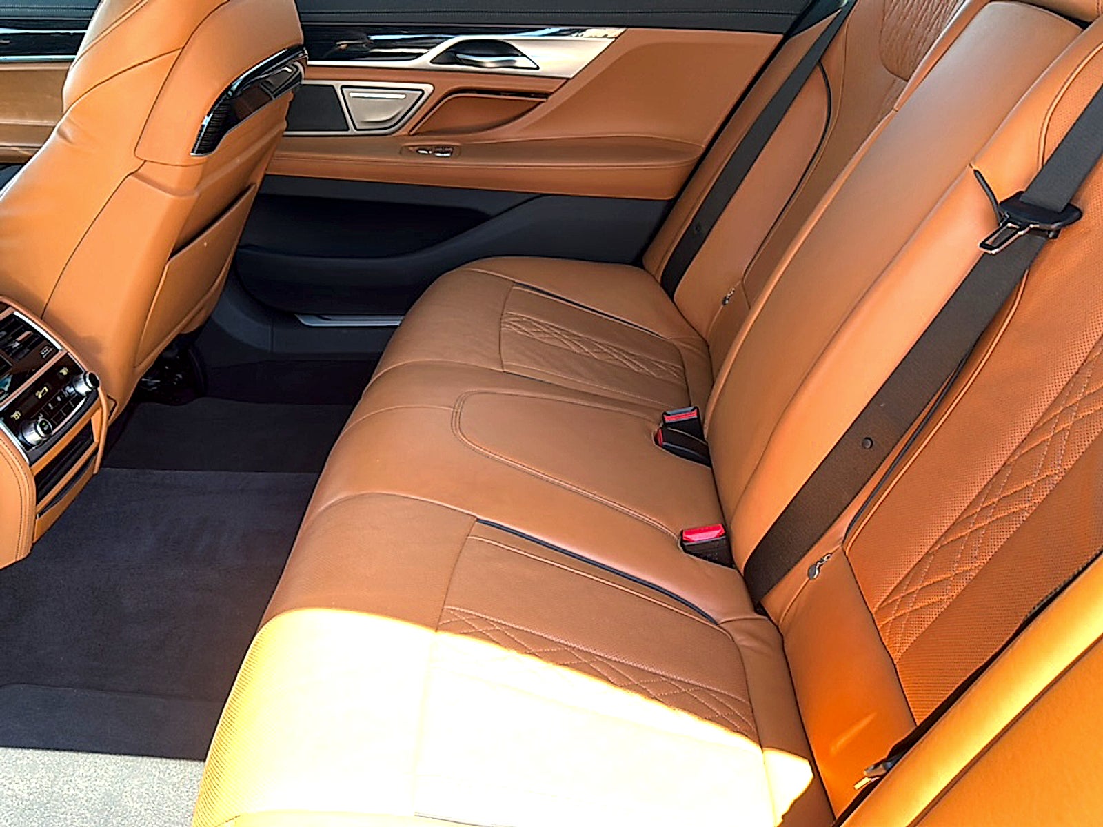 2022 BMW 7 Series 740i