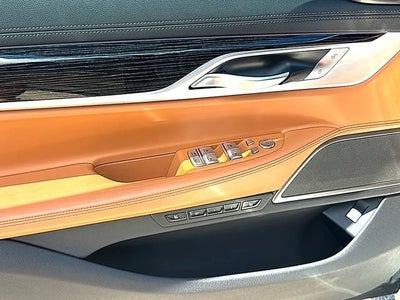2022 BMW 7 Series 740i