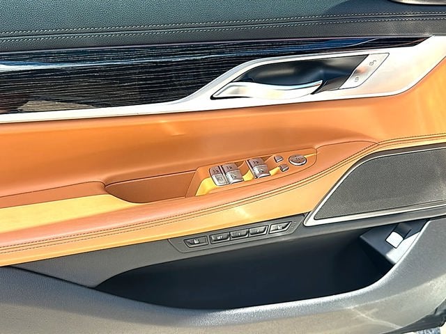 2022 BMW 7 Series 740i