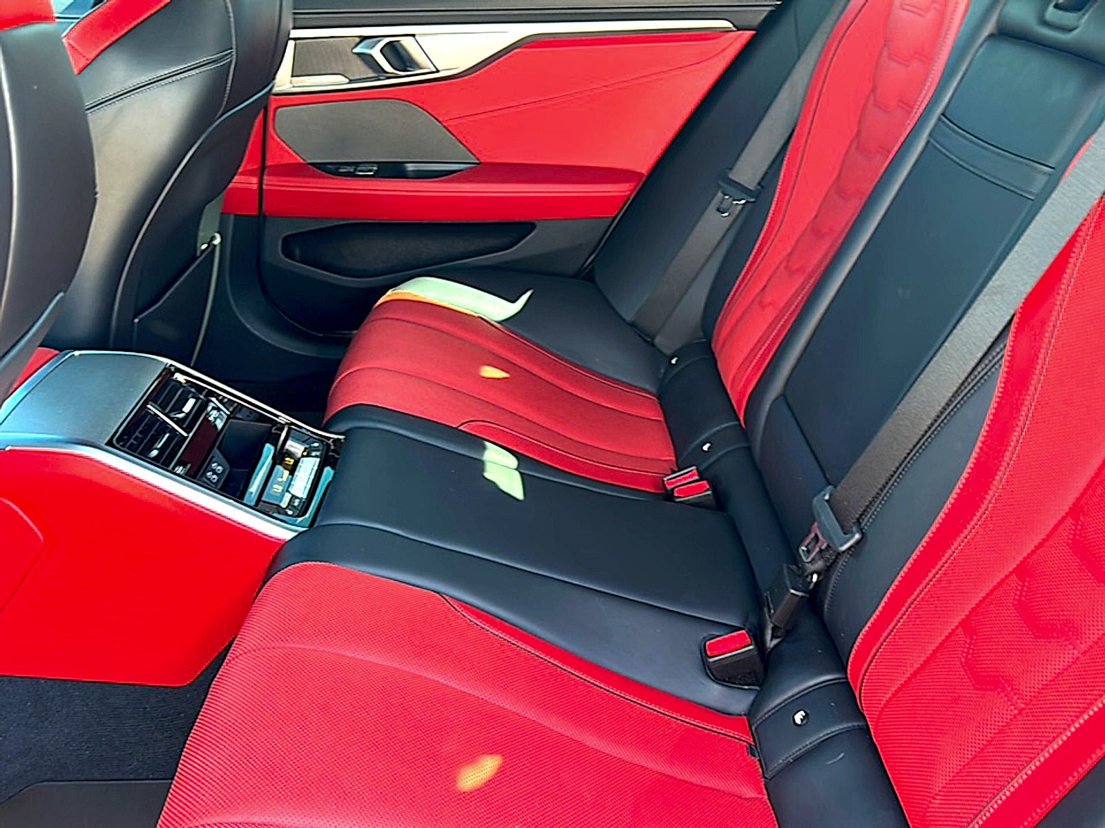 2024 BMW 8 Series 840i