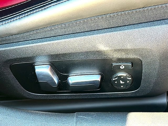 2024 BMW 8 Series 840i