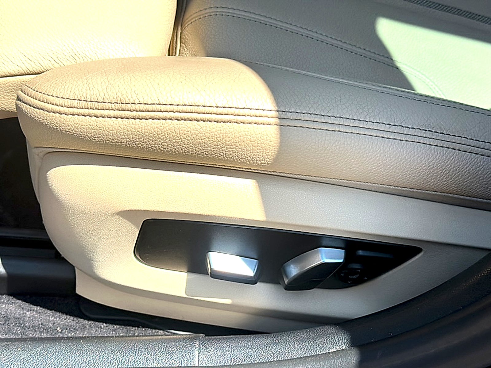2020 BMW 5 Series 530i